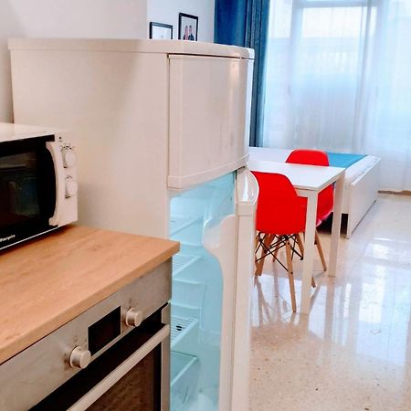 Hostal Estudios Badalona Exterior foto