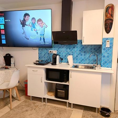 Hostal Estudios Badalona Exterior foto