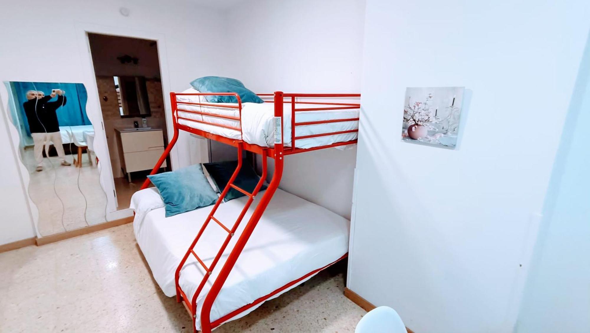 Hostal Estudios Badalona Exterior foto