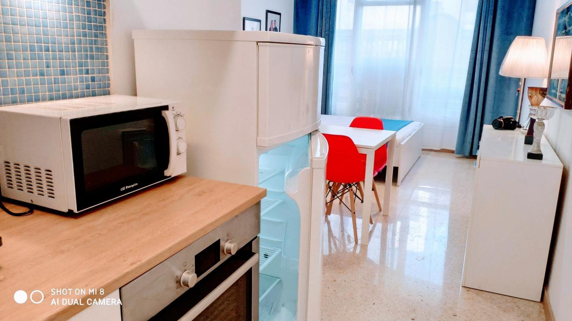 Hostal Estudios Badalona Exterior foto