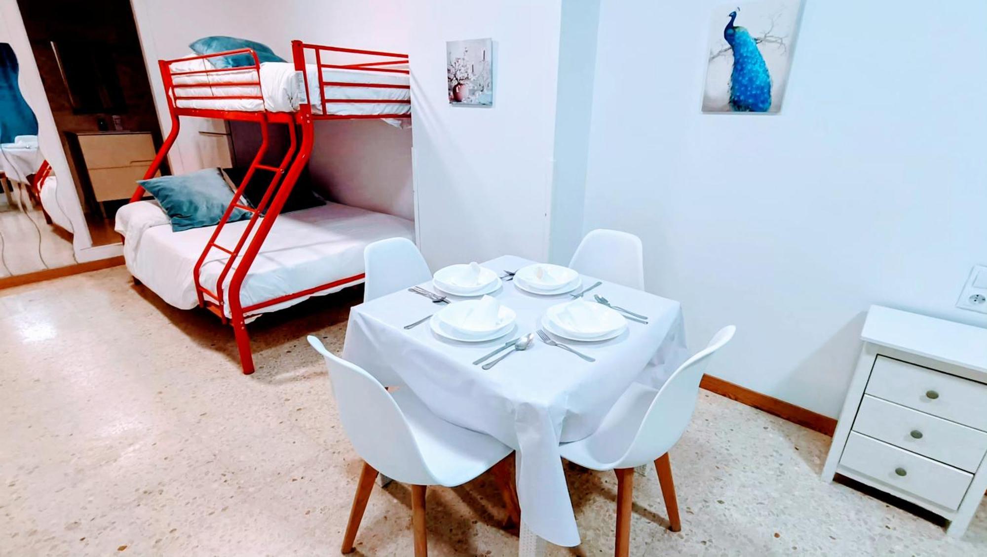Hostal Estudios Badalona Exterior foto